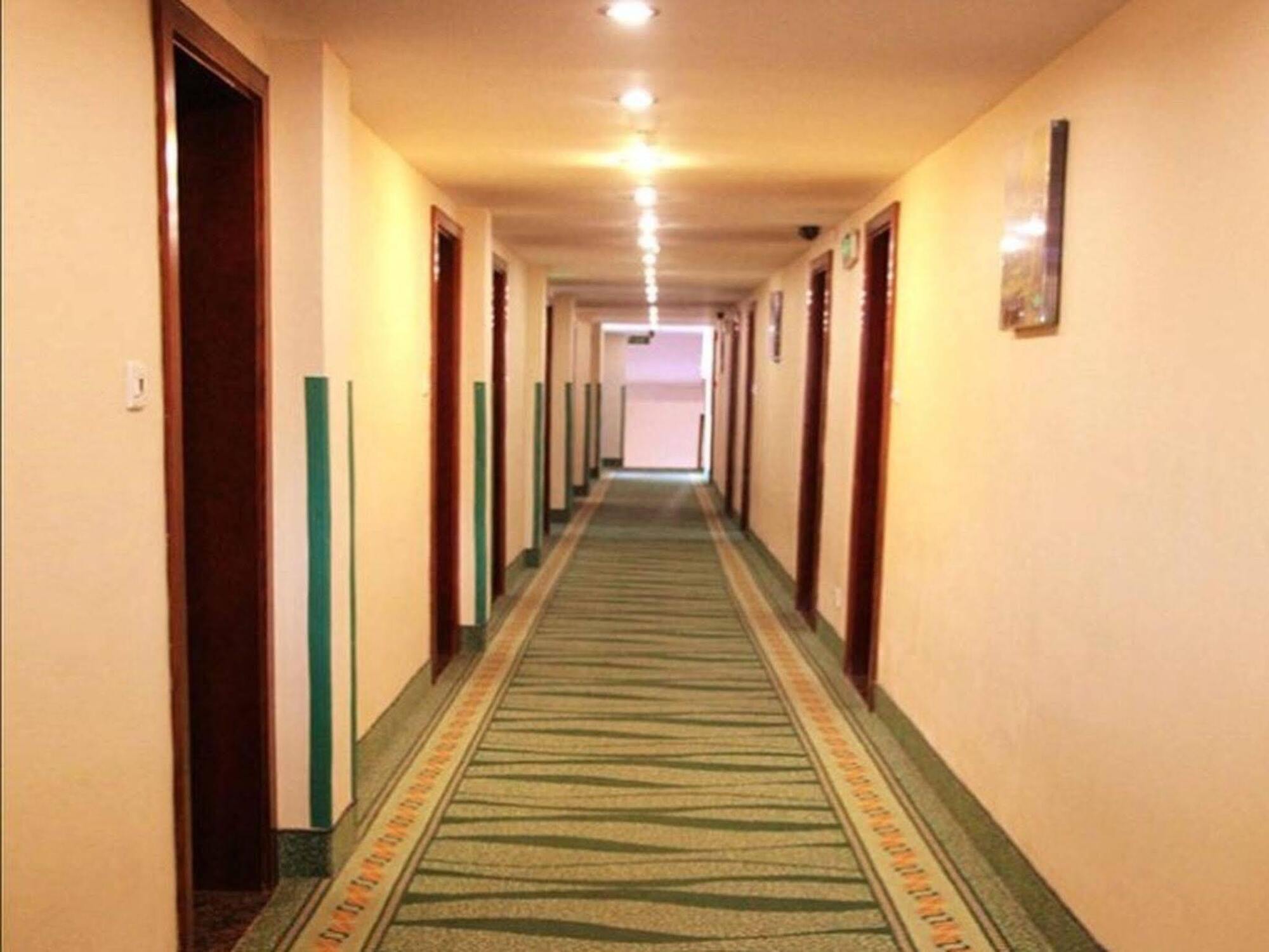 Greentree Inn Guangdong Shenzhen Huaqiangbei Express Hotel Zewnętrze zdjęcie